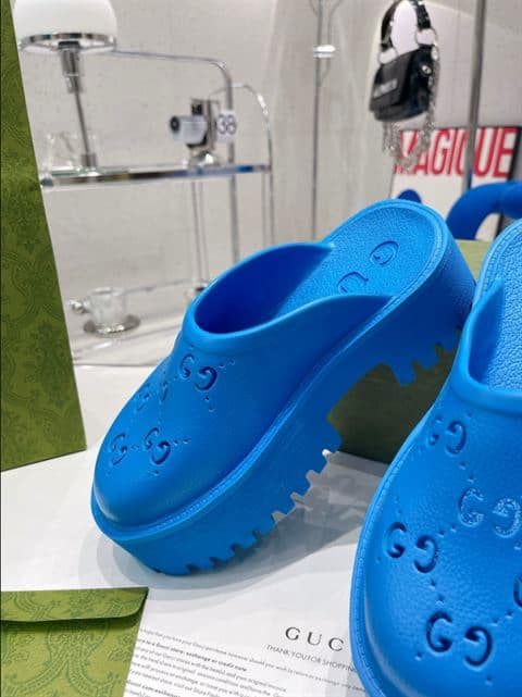 G*u*i wonmen's platform perforated g sandal - sdg014