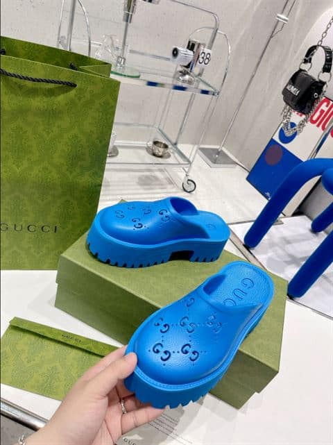 G*u*i wonmen's platform perforated g sandal - sdg014