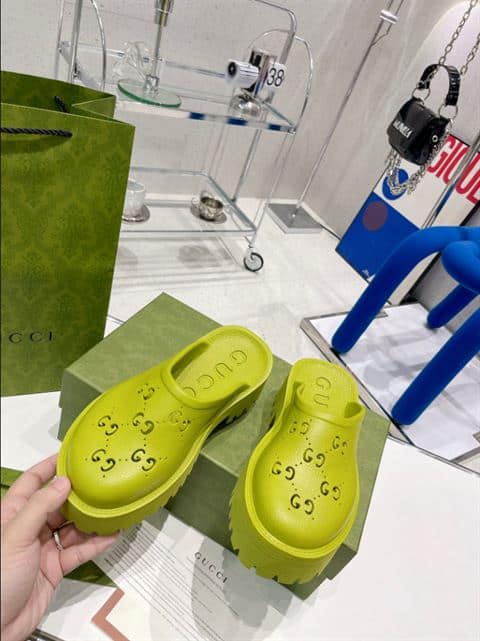 G*u*i wonmen's platform perforated g sandal - sdg016