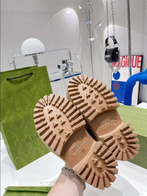 G*u*i wonmen's platform perforated g sandal - sdg017