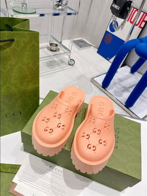 G*u*i wonmen's platform perforated g sandal - sdg018