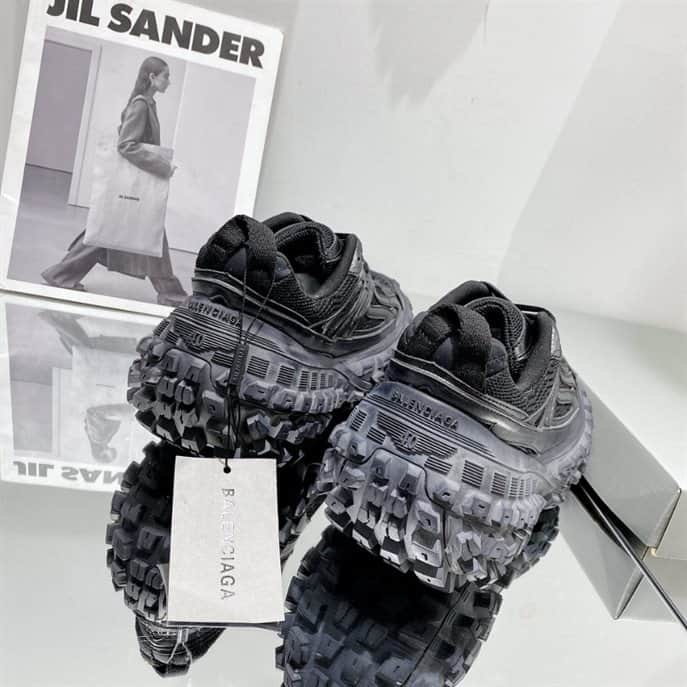 Ba*len*cia*ga men's defender trainers - bb226