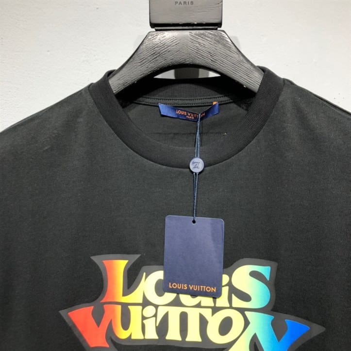 l0*is V*t0n t-shirt - lv24