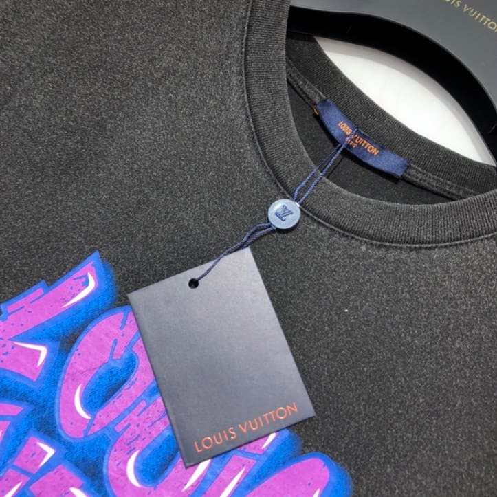 l0*is V*t0n t-shirt - lv30