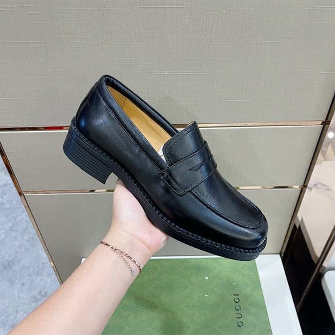 G*u*i loafers - ldg020