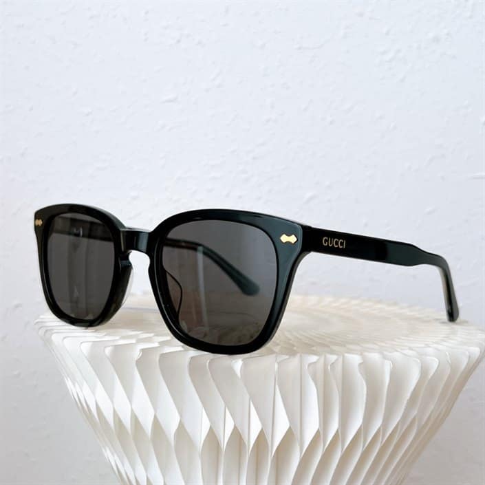 G*u*i sunglasses - gst02