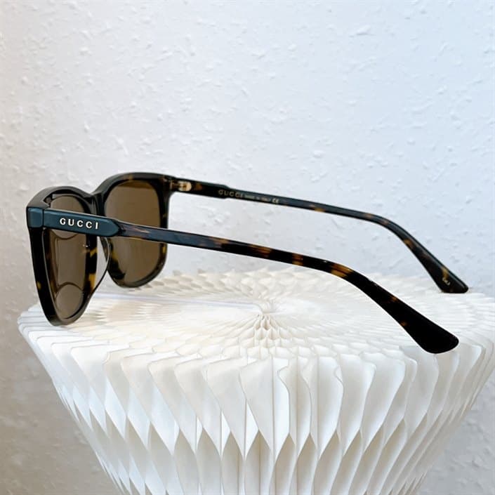 G*u*i sunglasses - gst04