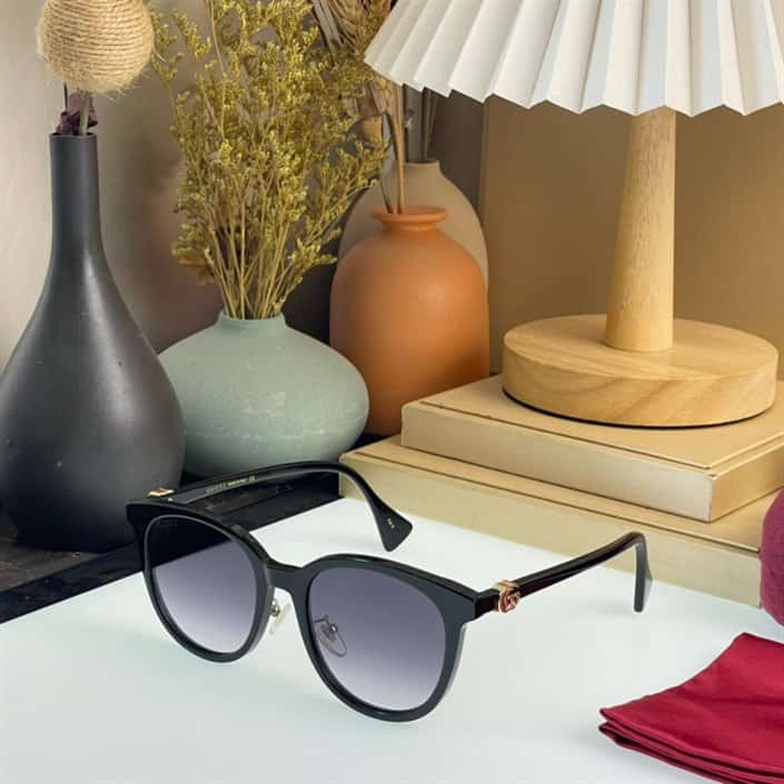 G*u*i sunglasses - gst07