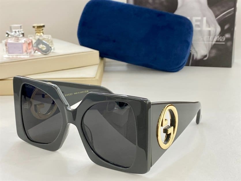 G*u*i sunglasses - gst10