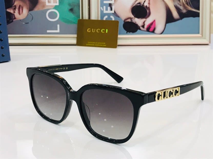 G*u*i sunglasses - gst11