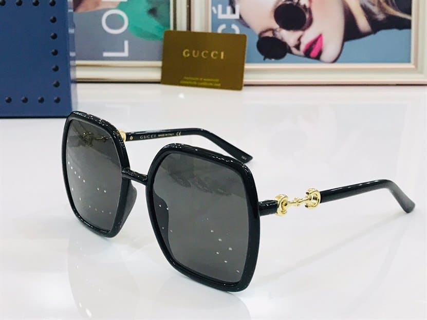 G*u*i sunglasses - gst12