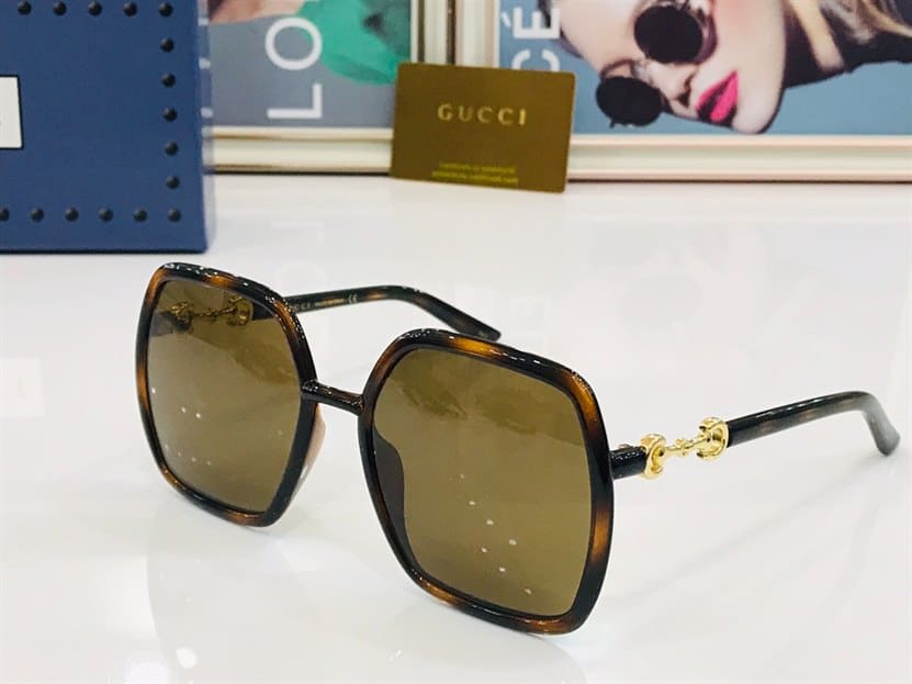 G*u*i sunglasses - gst12