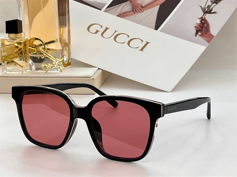 G*u*i sunglasses - gst14