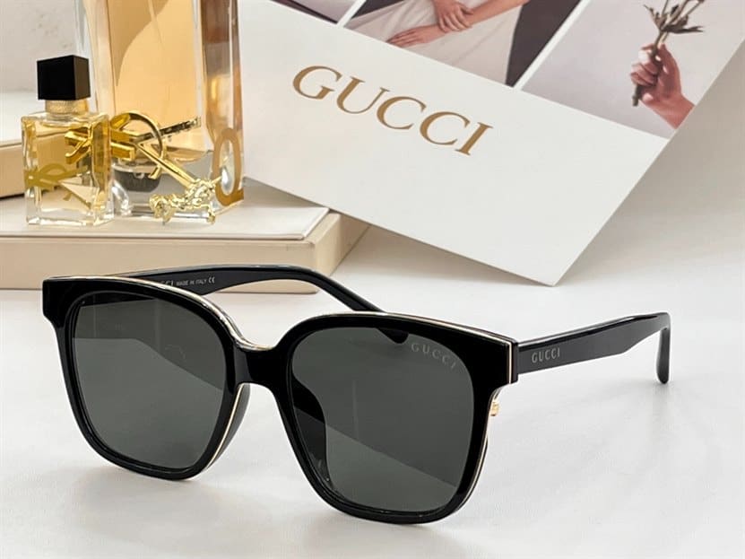G*u*i sunglasses - gst14