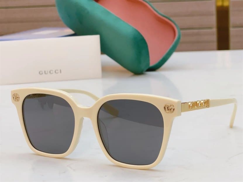 G*u*i sunglasses - gst17