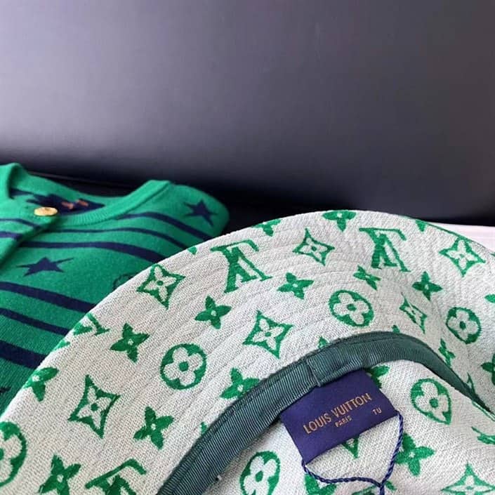 l0*is V*t0n bucket hat - lhc19