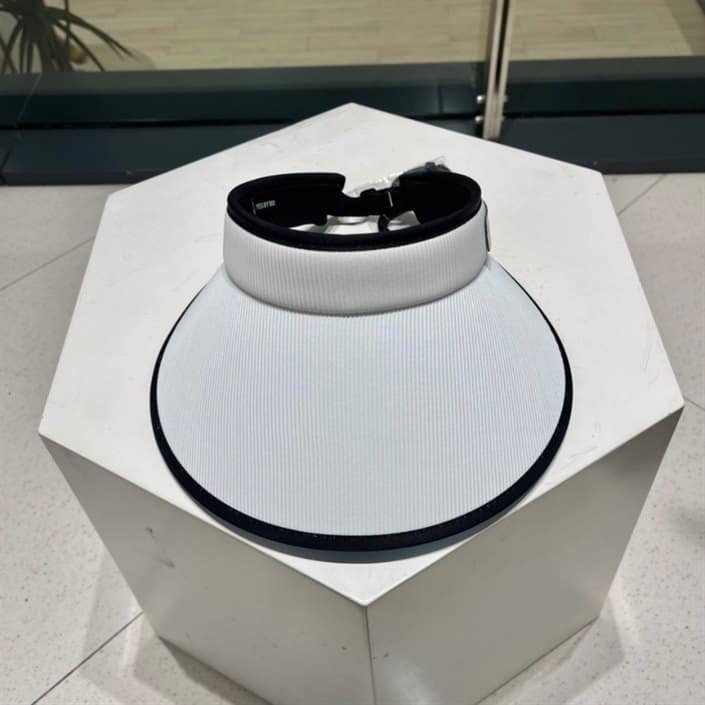 l0*is V*t0n visor - lhc10