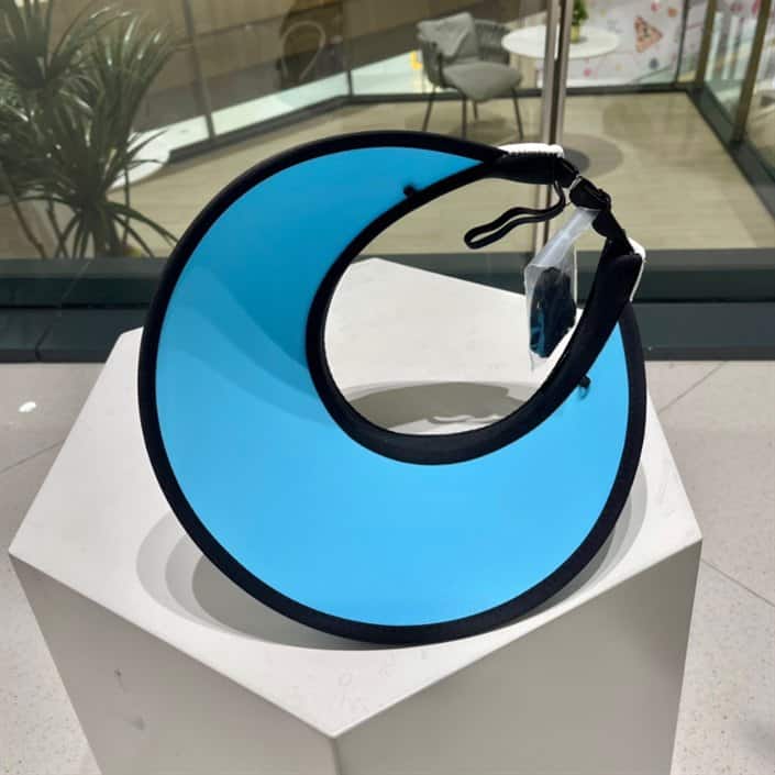 l0*is V*t0n visor - lhc10