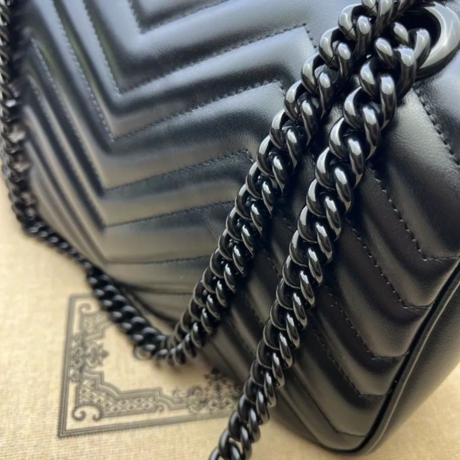 GG MARMONT SMALL SHOULDER BAG - GBC100