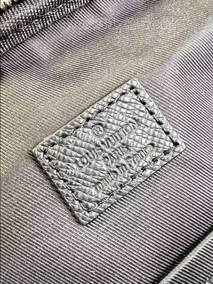 l0*is V*t0n avenue backpack - lbv376