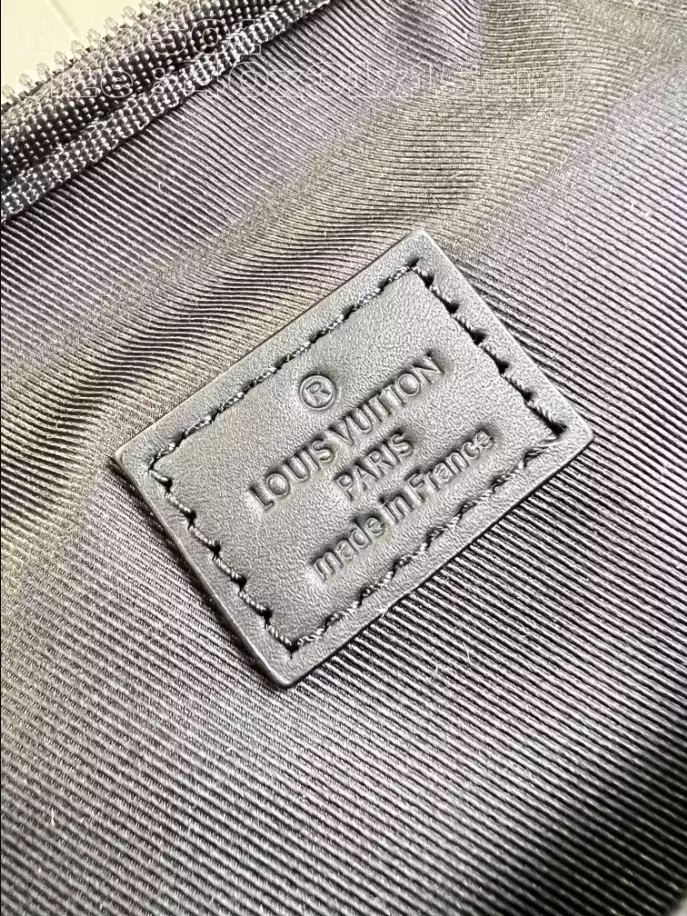 l0*is V*t0n avenue backpack - lbv380