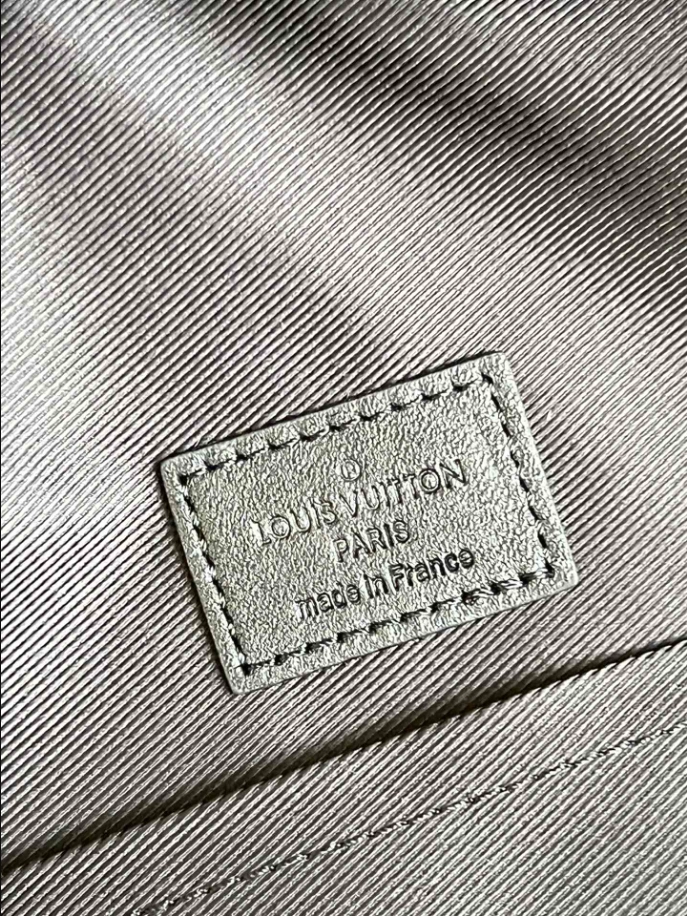 l0*is V*t0n racer backpack monogram shadow leather - lbv382