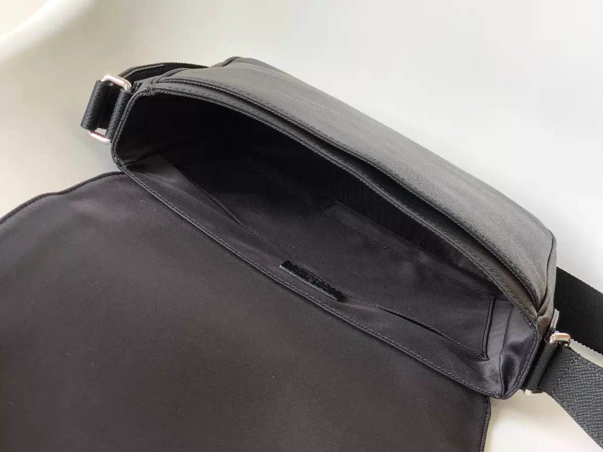 l0*is V*t0n district pm - lbv410