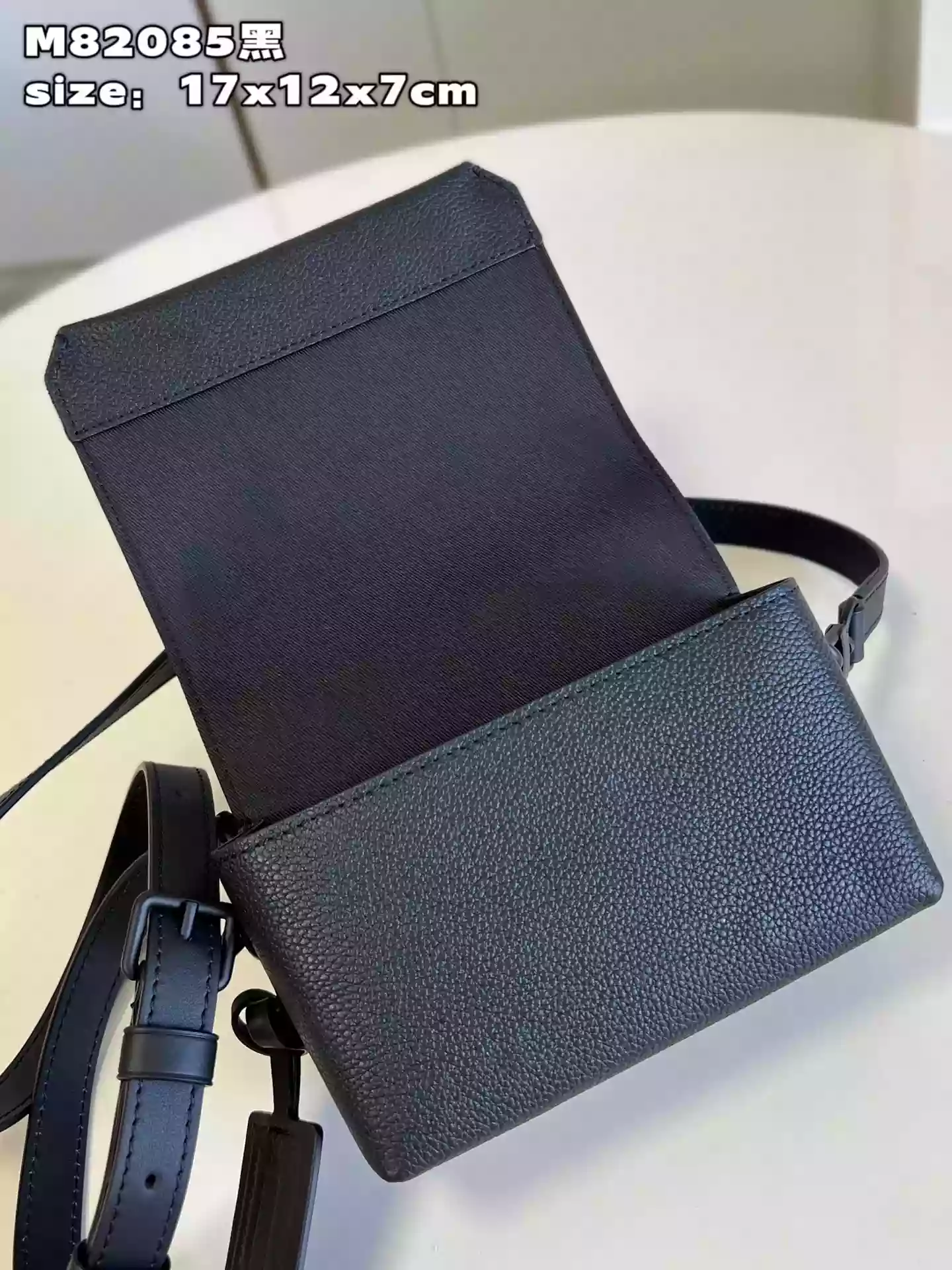 l0*is V*t0n fastline wearable wallet - rrg068