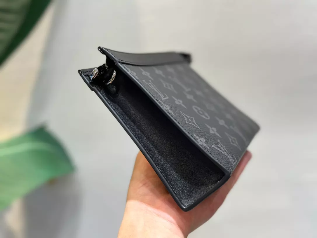 l0*is V*t0n gaston wearable wallet - rrg071