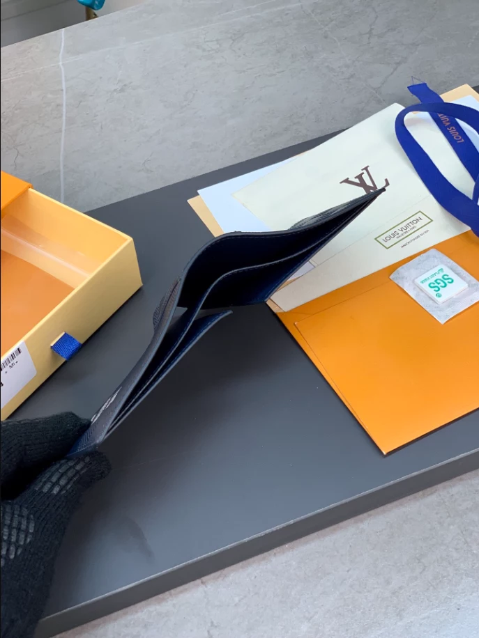 l0*is V*t0n slender wallet damier infini leather - lbv404