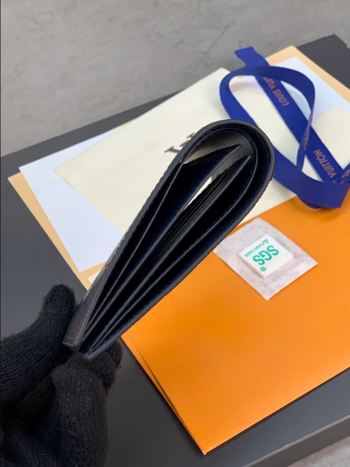 l0*is V*t0n slender wallet damier infini leather - lbv404