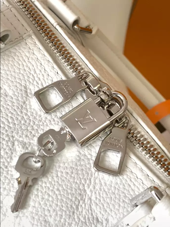 LV X YK BANDOULIÈRE KEEPALL 50 - LBV425