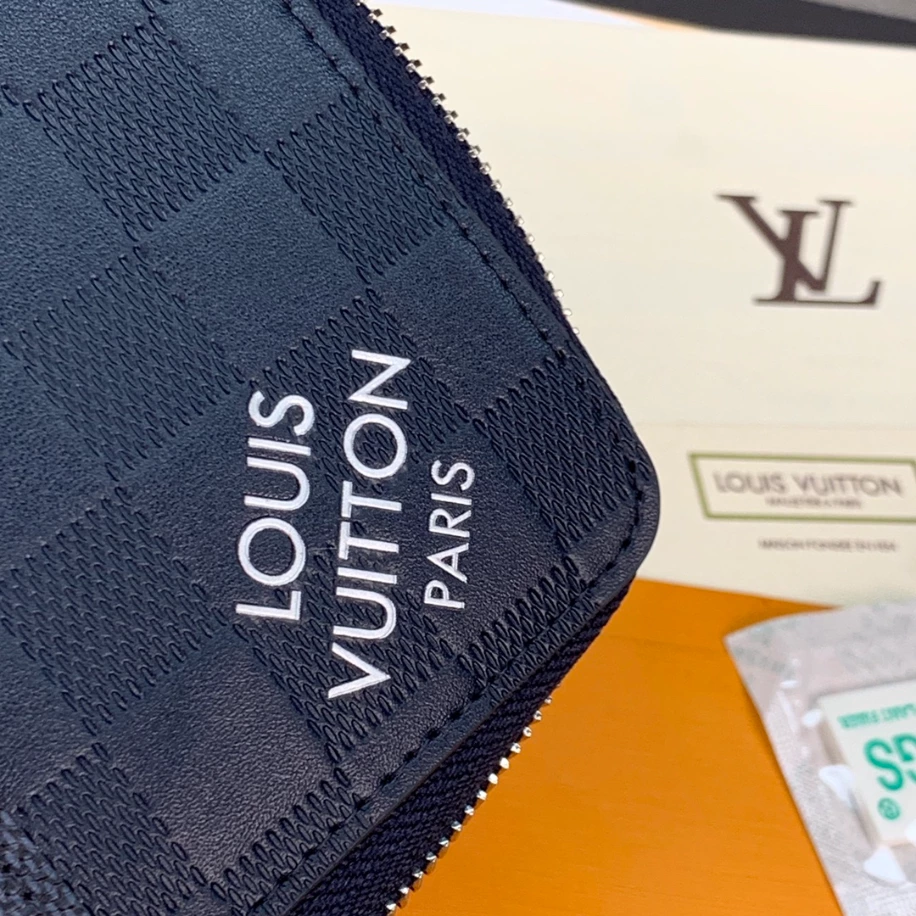 LV ZIPPY VERTICAL WALLET DAMIER INFINI LEATHER - LBV402
