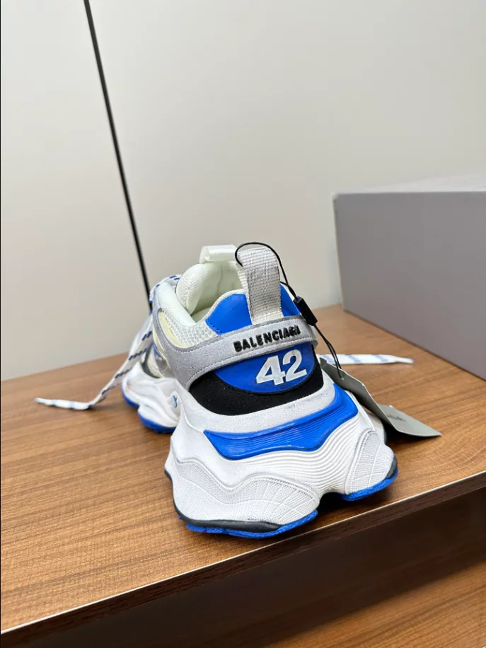 Ba*len*cia*ga cargo sneaker - bb240