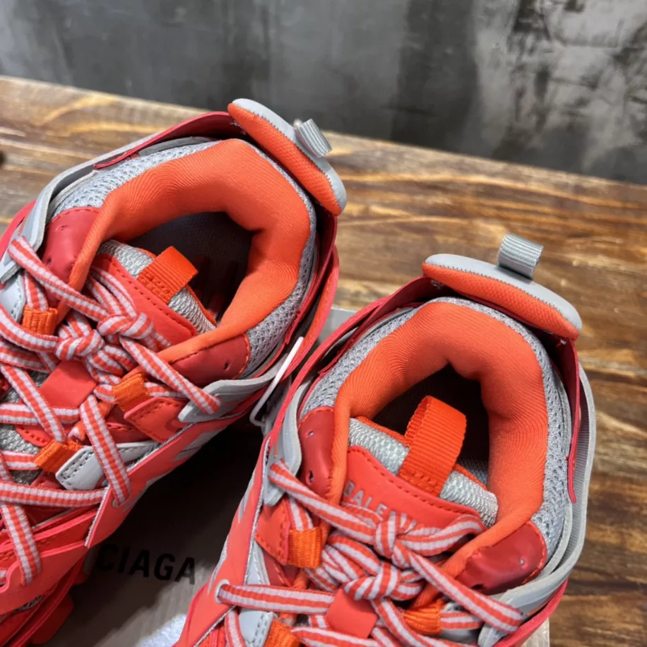 Ba*len*cia*ga track sneaker - bb249