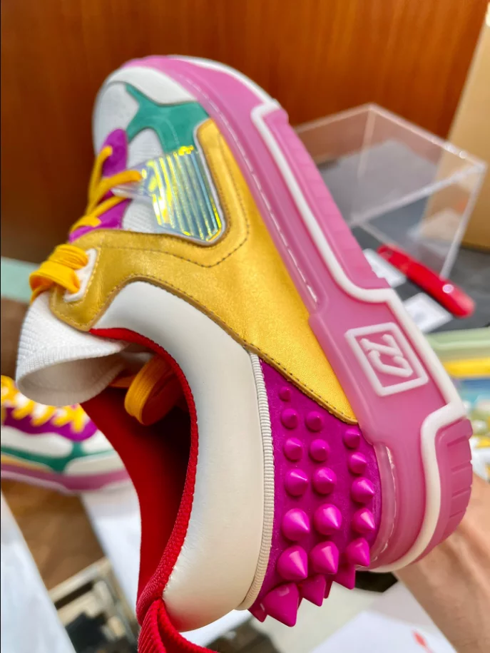 Ch**an louboutin astroloubi sneaker - cl173