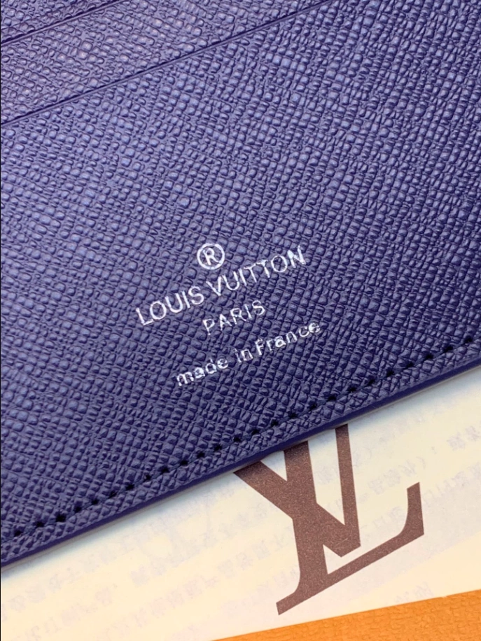 LV MULTIPLE WALLET- RRG082