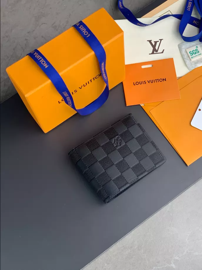 LV MULTIPLE WALLET- RRG084