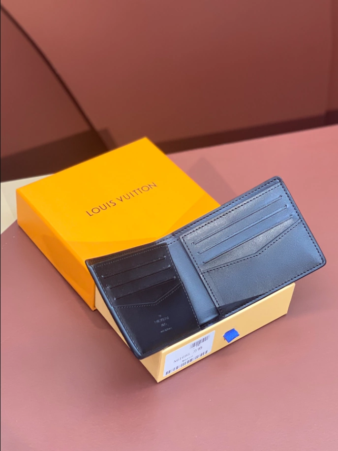 LV SLENDER WALLET - RRG081