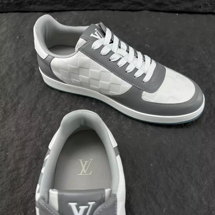 LV RIVOLI SNEAKER