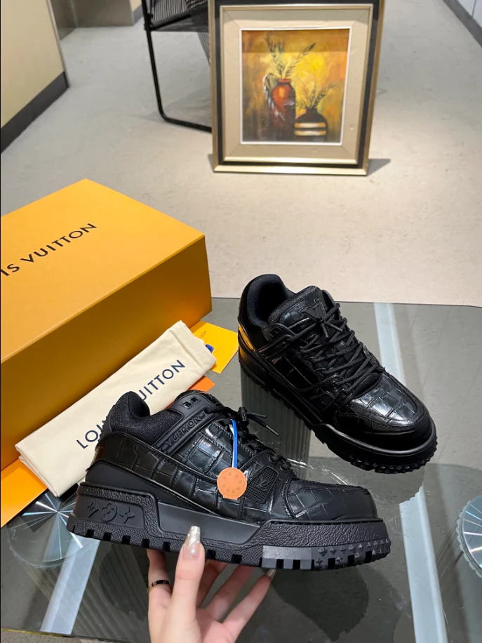 LV TRAINER MAXI SNEAKER