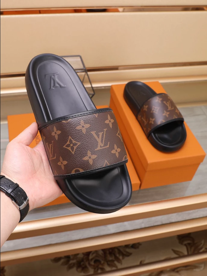 LV WATERFRONT MULE