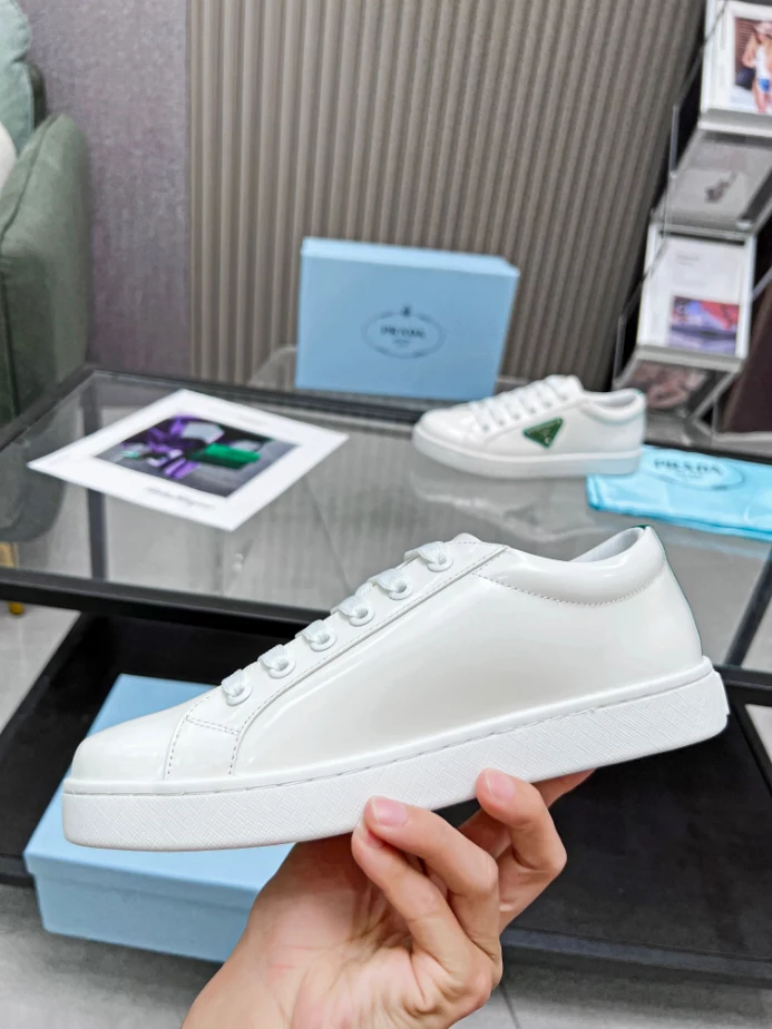 Pra*a brushed leather sneakers - prd045