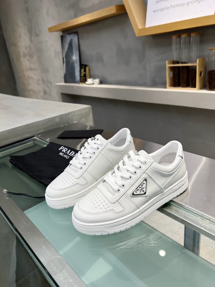 Pra*a downtown brushed leather sneakers - prd035