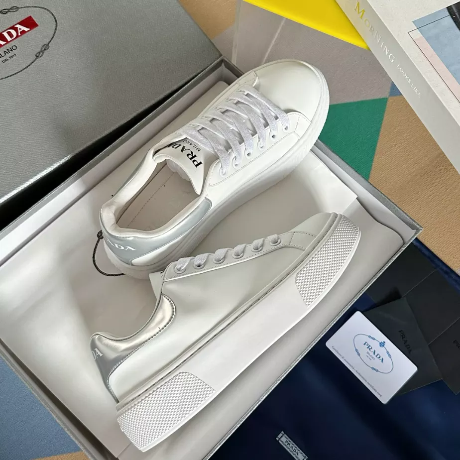 Pra*a leather low-top sneakers - prd062