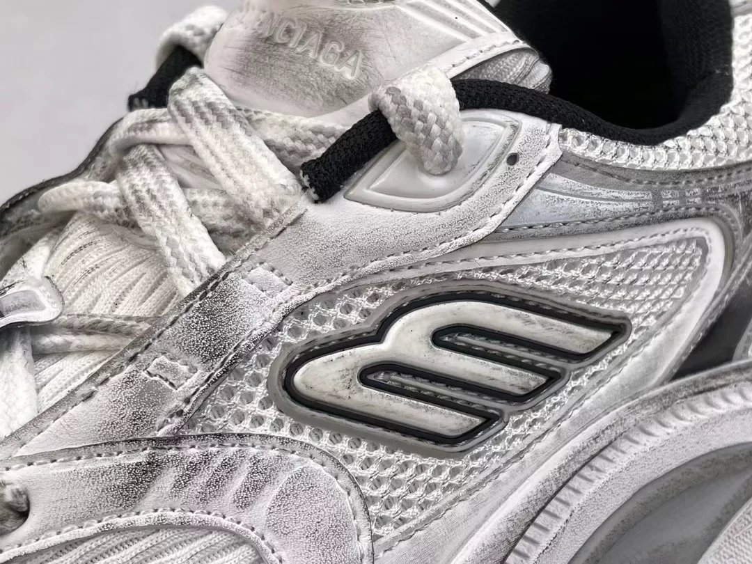 Ba*len*cia*ga men's 10xl sneaker in white/black/gris - bb273