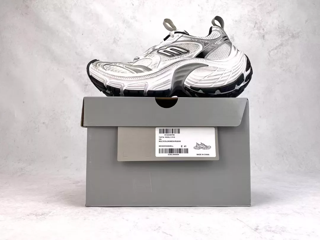 Ba*len*cia*ga men's 10xl sneaker in white/black/gris - bb273