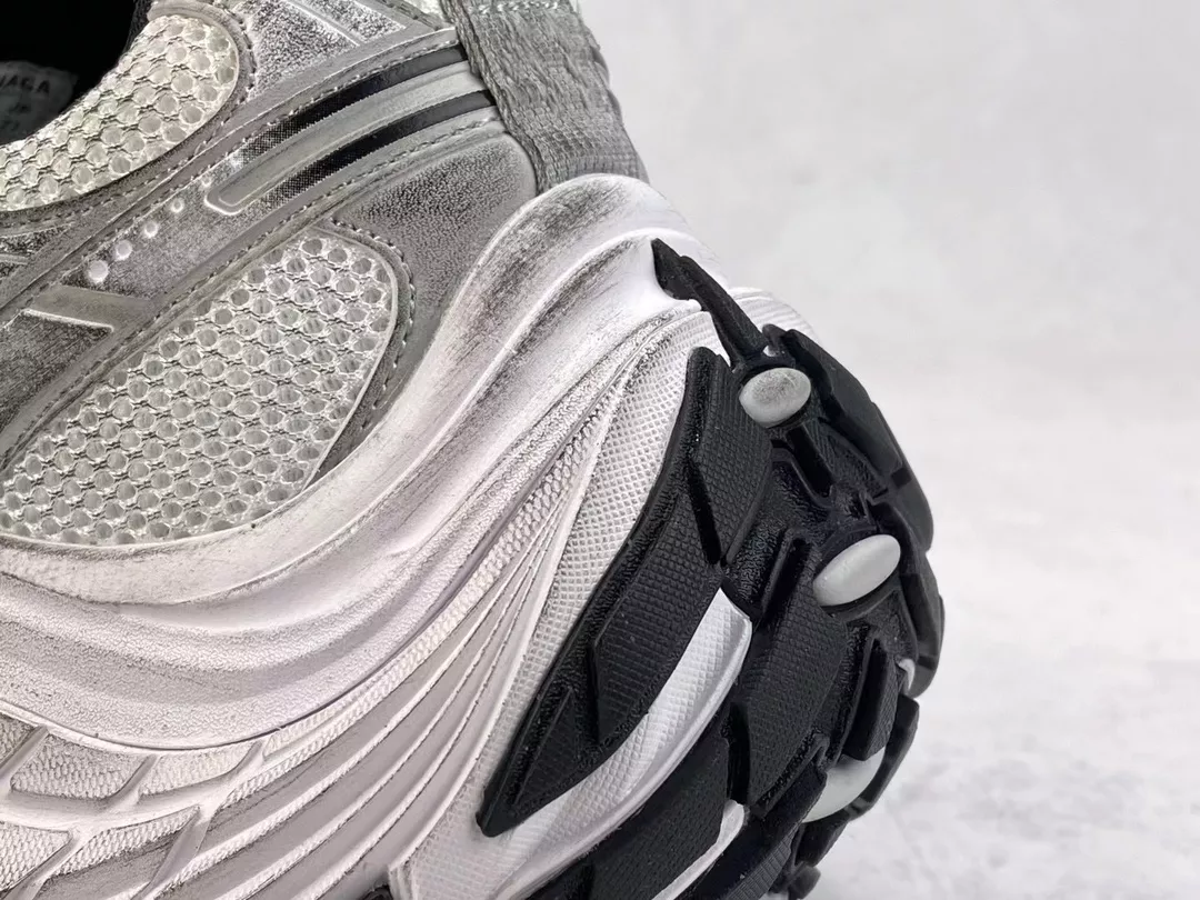 Ba*len*cia*ga men's 10xl sneaker in white/black/gris - bb273