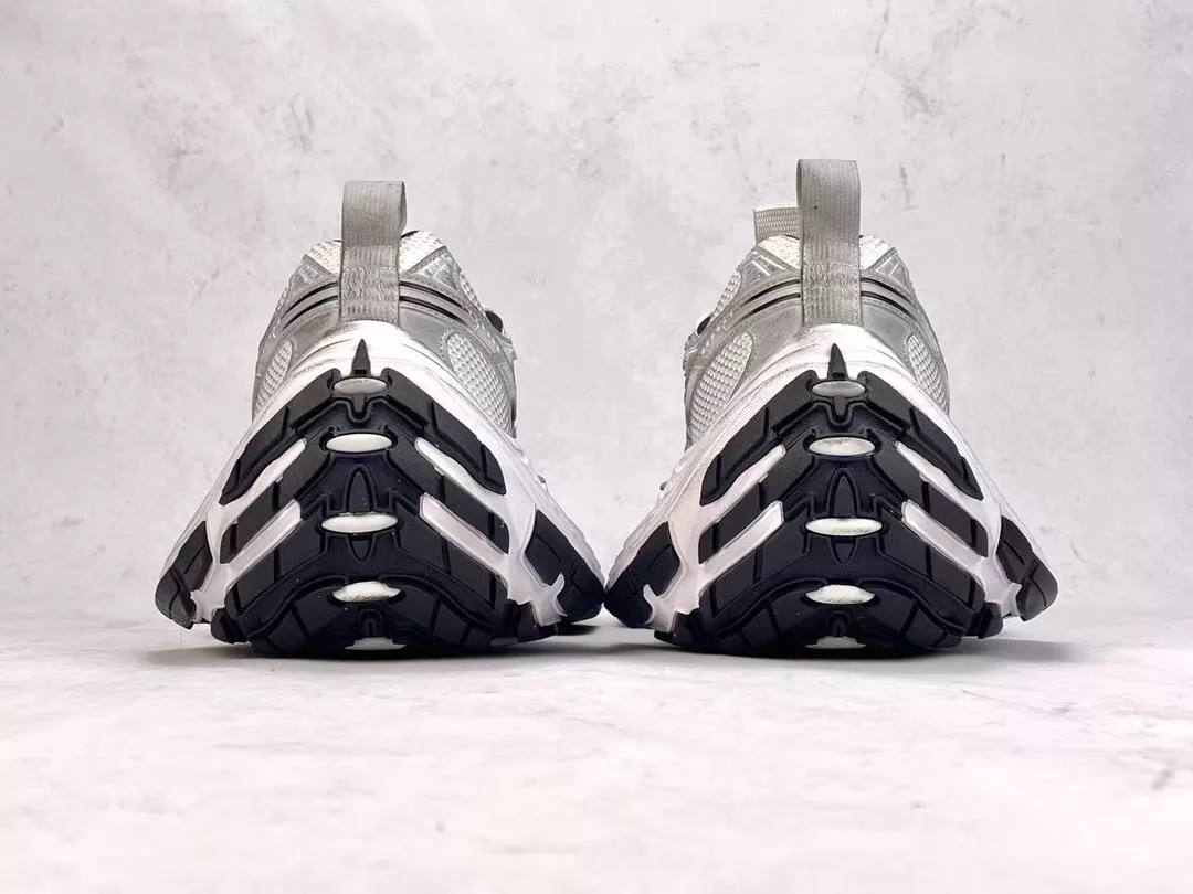 Ba*len*cia*ga men's 10xl sneaker in white/black/gris - bb273