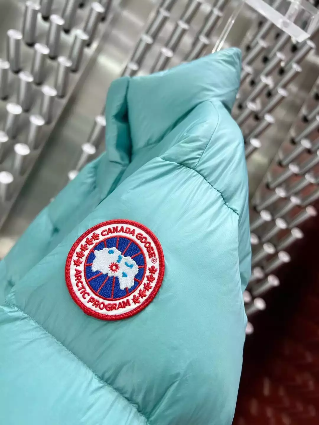 Can*a Go*e cypress cropped puffer jacket - repgod.org